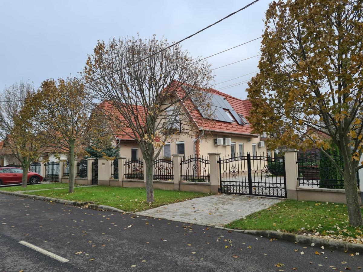 Villa Bellanova ไฮจ์ดุสโซบอสโล ภายนอก รูปภาพ