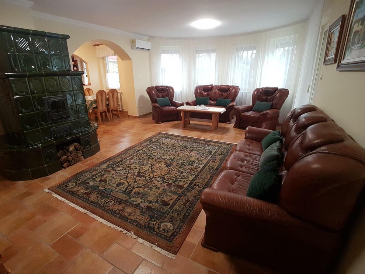 Villa Bellanova ไฮจ์ดุสโซบอสโล ภายนอก รูปภาพ