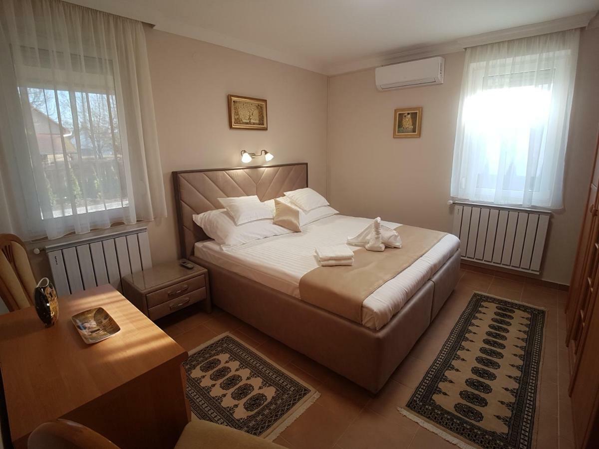 Villa Bellanova ไฮจ์ดุสโซบอสโล ภายนอก รูปภาพ